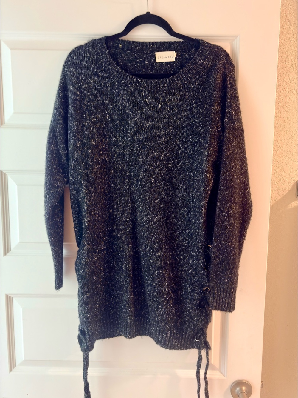 Deletta Charcoal Gray Crewneck Knit Sweater
